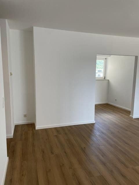 Pronájem bytu 1+kk 40 m², Rheinallee 8, Bad Hönningen, Porýní-Falc Pronájem bytu 1+kk 40 m², Rheinallee 8, Bad Hönningen, Porýní-Falc