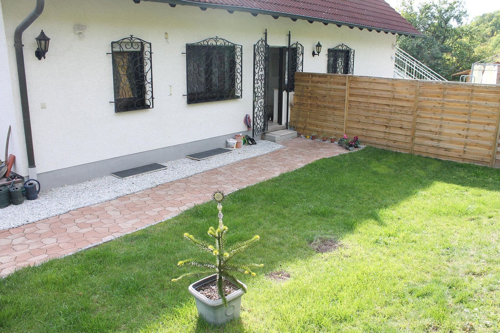 Pronájem bytu 3+kk 104 m², Büchelbergweg 24, Sulzdorf an der Lederhecke, Bavorsko Pronájem bytu 3+kk 104 m², Büchelbergweg 24, Sulzdorf an der Lederhecke, Bavorsko