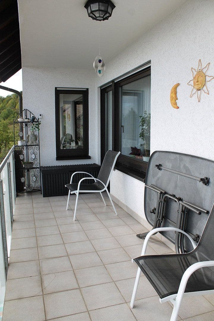 Pronájem bytu 3+kk 104 m², Büchelbergweg 24, Sulzdorf an der Lederhecke, Bavorsko Pronájem bytu 3+kk 104 m², Büchelbergweg 24, Sulzdorf an der Lederhecke, Bavorsko