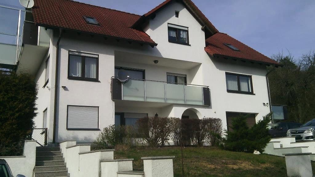 Pronájem bytu 3+kk 104 m², Büchelbergweg 24, Sulzdorf an der Lederhecke, Bavorsko Pronájem bytu 3+kk 104 m², Büchelbergweg 24, Sulzdorf an der Lederhecke, Bavorsko