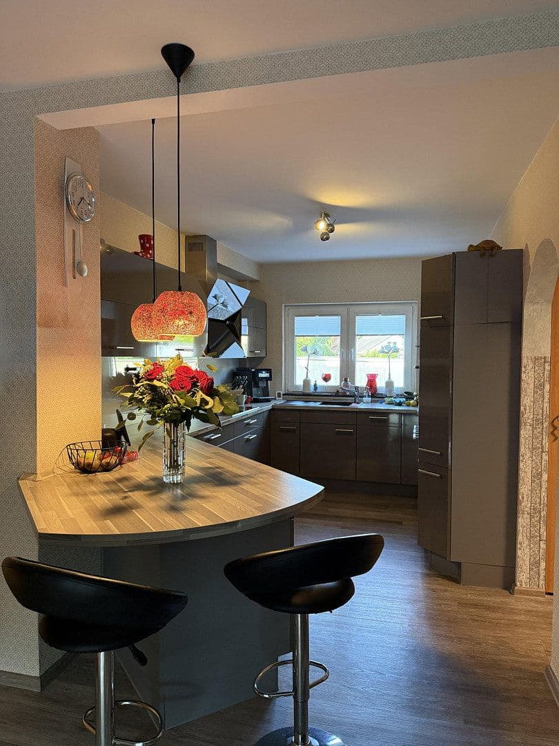 Prodej domu 112 m², pozemek 294 m², Emil-Lueken-Straße 15, Wilhelmshaven, Dolní Sasko Prodej domu 112 m², pozemek 294 m², Emil-Lueken-Straße 15, Wilhelmshaven, Dolní Sasko