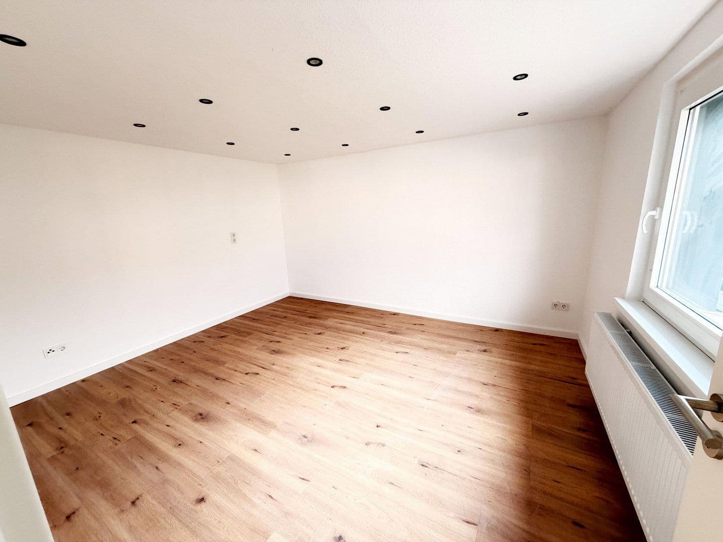 Prodej domu 167 m², pozemek 253 m², Adenauer Straße 23, Altenbeken, Severní Porýní-Vestfálsko Prodej domu 167 m², pozemek 253 m², Adenauer Straße 23, Altenbeken, Severní Porýní-Vestfálsko