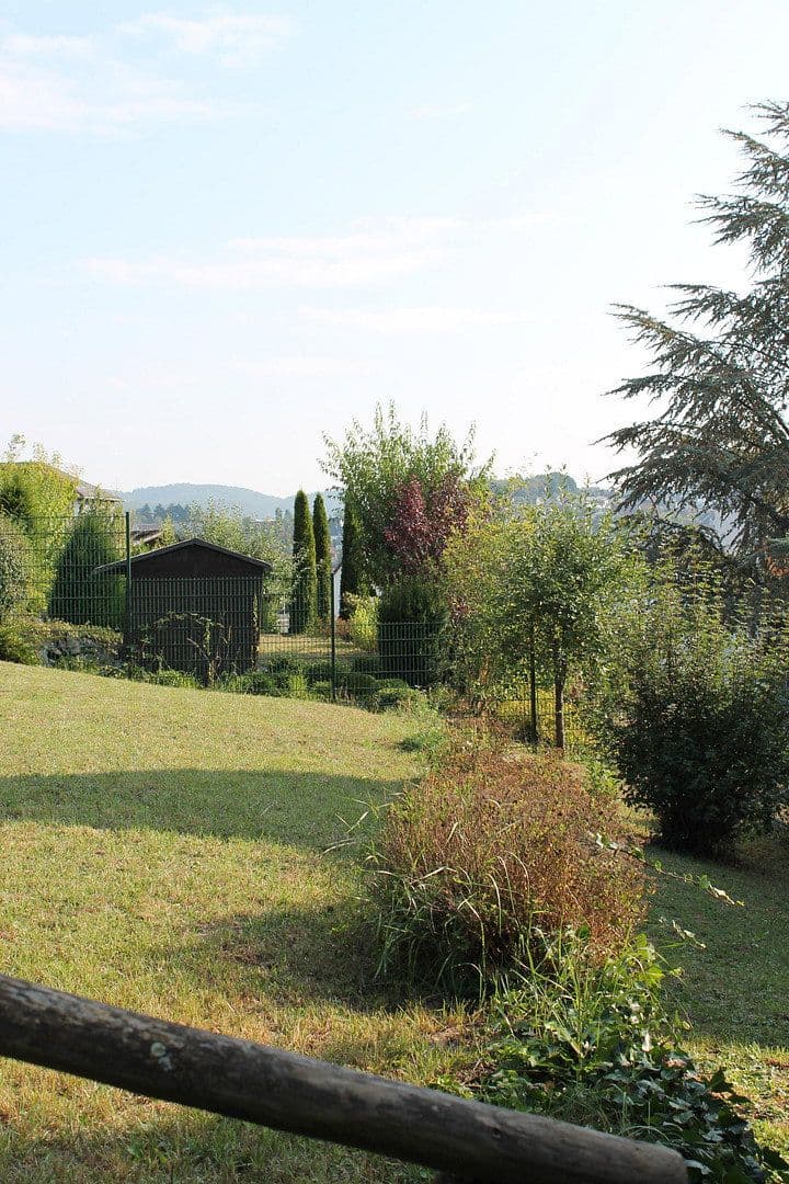 Pronájem domu 240 m², pozemek 720 m², Herborn, Hessen Pronájem domu 240 m², pozemek 720 m², Herborn, Hessen