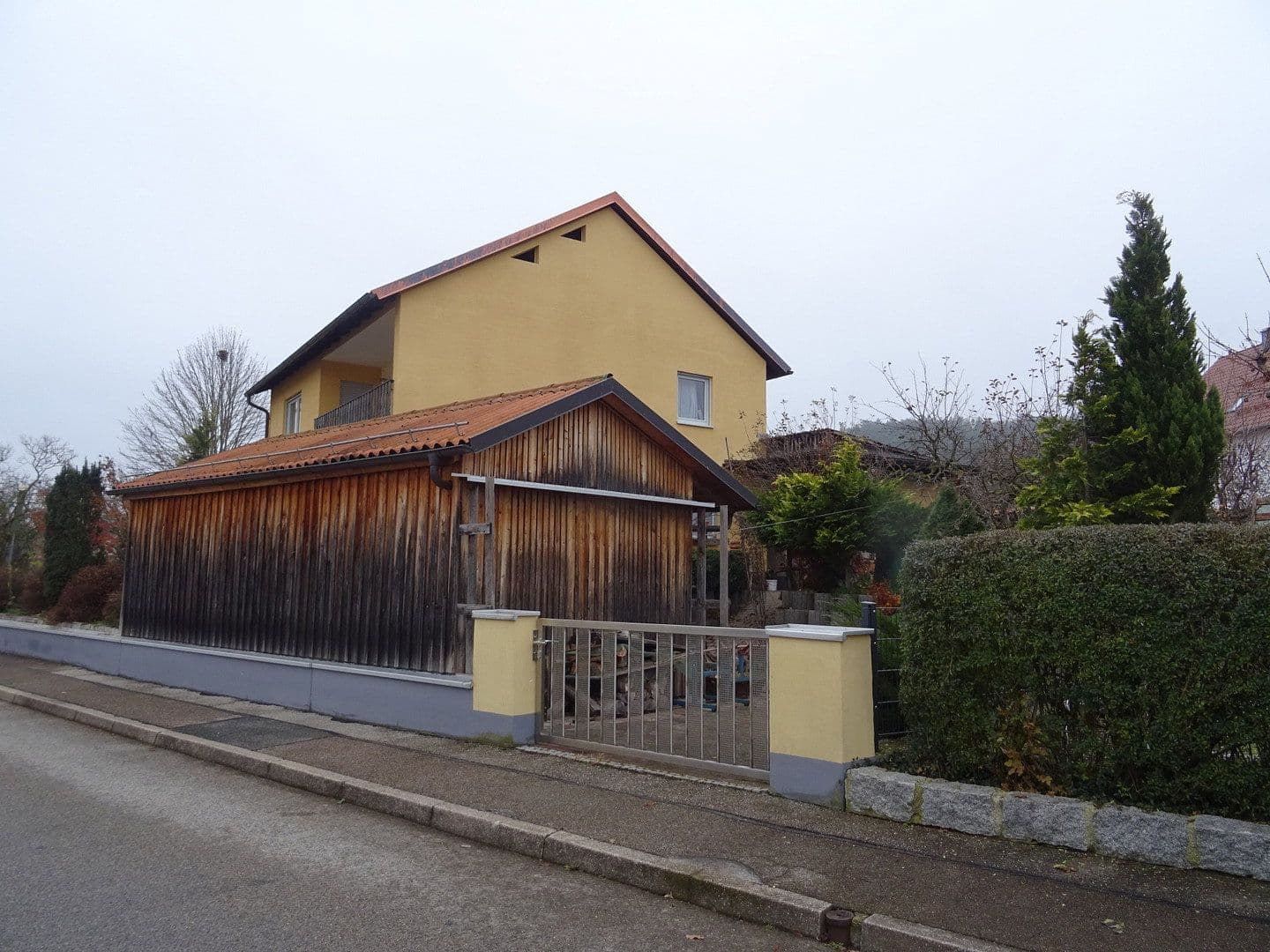 Pronájem domu 165 m², pozemek 596 m², Tannenstraße 2, Berching, Bavorsko Pronájem domu 165 m², pozemek 596 m², Tannenstraße 2, Berching, Bavorsko