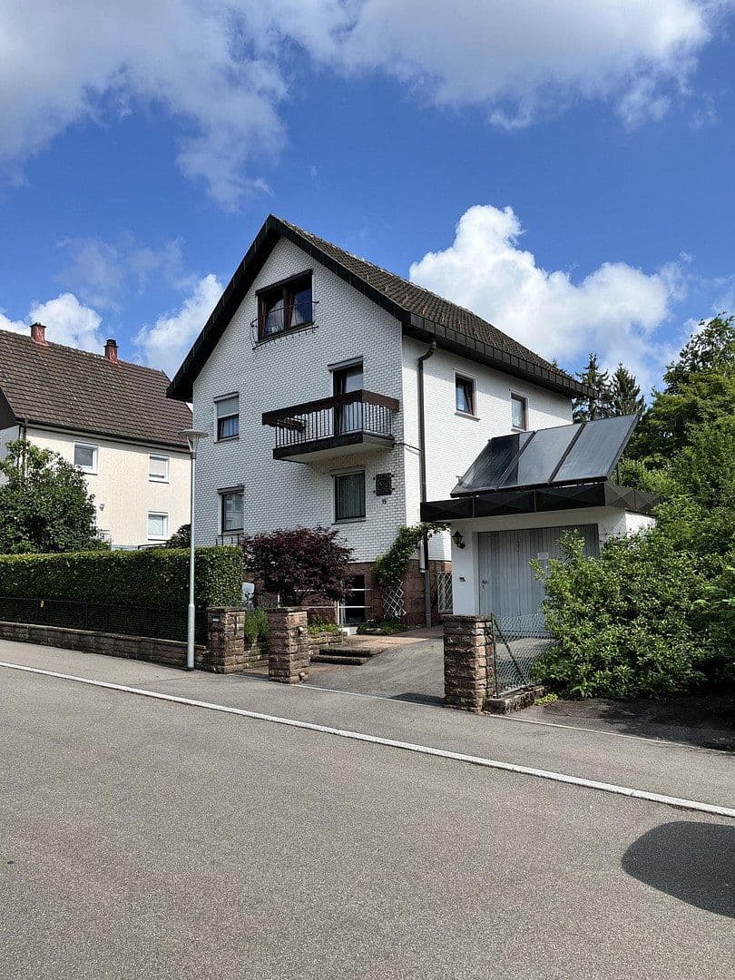 Prodej domu 120 m², pozemek 398 m², Freudenstadt, Bádensko-Württembersko Prodej domu 120 m², pozemek 398 m², Freudenstadt, Bádensko-Württembersko