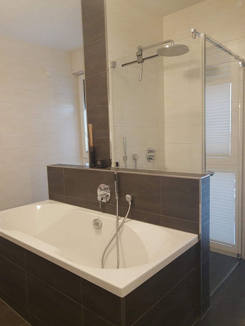 Pronájem bytu 3+1 130 m², Möhrendorf, Bavorsko Pronájem bytu 3+1 130 m², Möhrendorf, Bavorsko