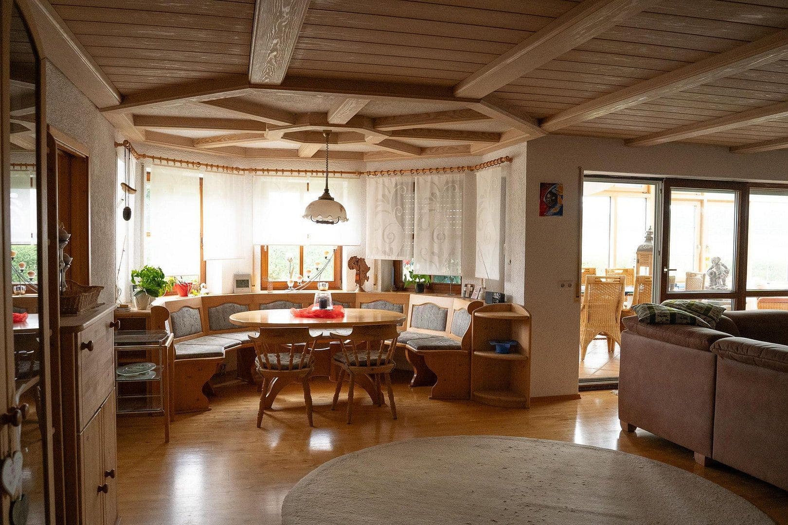 Prodej domu 180 m², pozemek 679 m², Laichingen, Bádensko-Württembersko Prodej domu 180 m², pozemek 679 m², Laichingen, Bádensko-Württembersko
