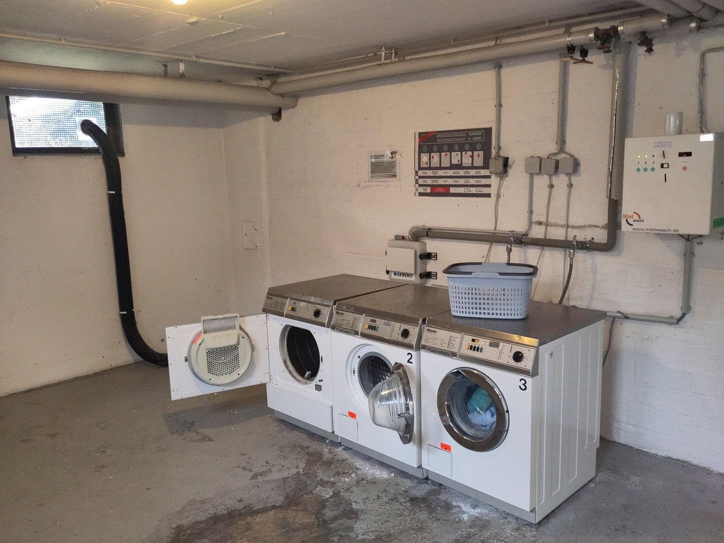 Prodej bytu 1+1 24 m², Holzbachstr. 18, Germering, Bavorsko Prodej bytu 1+1 24 m², Holzbachstr. 18, Germering, Bavorsko
