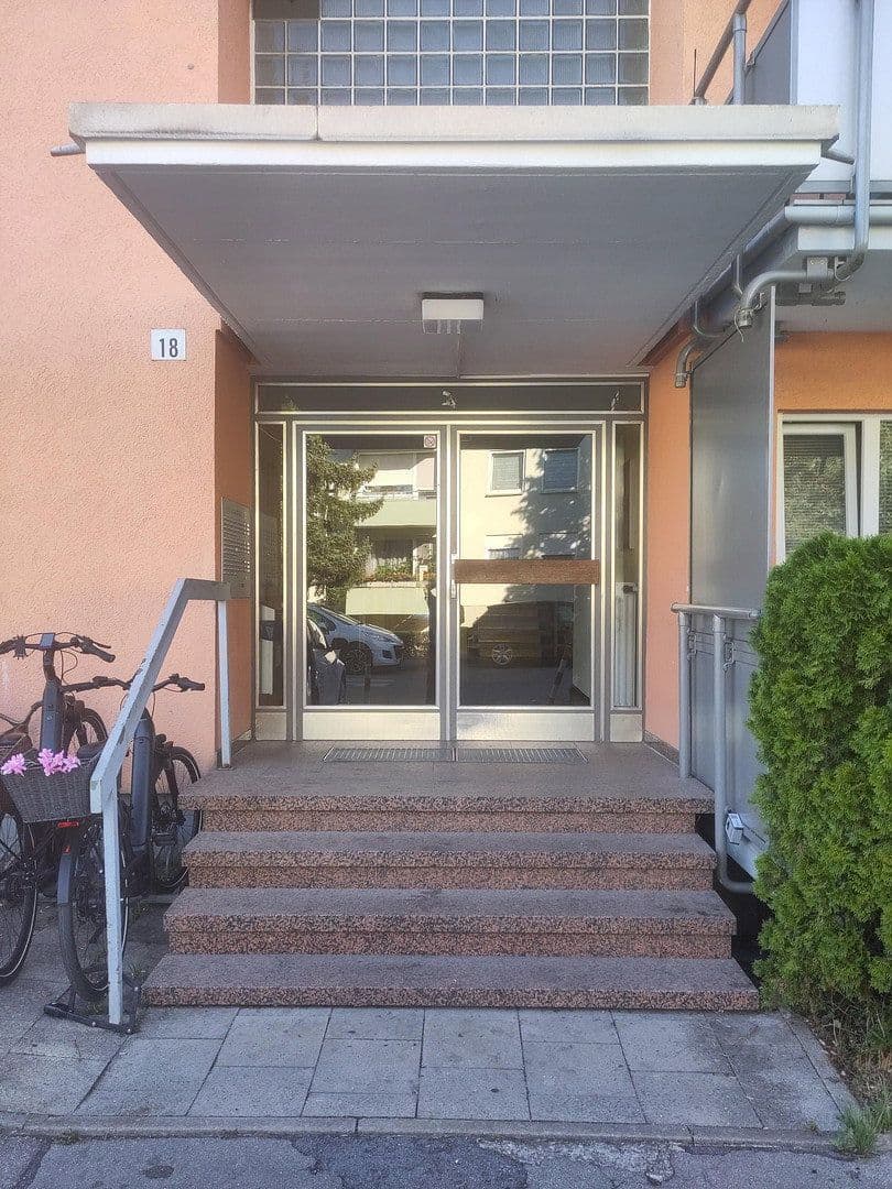 Prodej bytu 1+1 24 m², Holzbachstr. 18, Germering, Bavorsko Prodej bytu 1+1 24 m², Holzbachstr. 18, Germering, Bavorsko