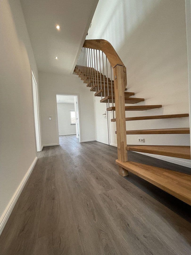 Pronájem bytu 3+1 82 m², Uphuser Heerstr. 92, Achim, Dolní Sasko Pronájem bytu 3+1 82 m², Uphuser Heerstr. 92, Achim, Dolní Sasko