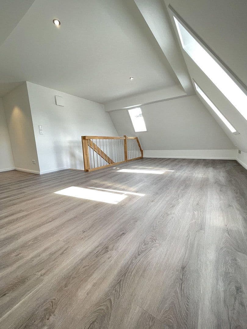 Pronájem bytu 3+1 82 m², Uphuser Heerstr. 92, Achim, Dolní Sasko Pronájem bytu 3+1 82 m², Uphuser Heerstr. 92, Achim, Dolní Sasko