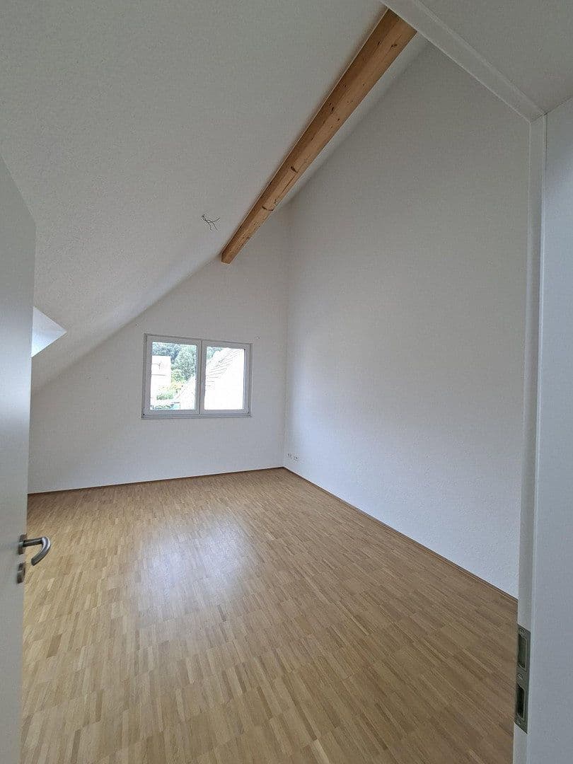 Pronájem domu 155 m², pozemek 16 m², Neureuter Hauptstraße 314, Karlsruhe, Bádensko-Württembersko Pronájem domu 155 m², pozemek 16 m², Neureuter Hauptstraße 314, Karlsruhe, Bádensko-Württembersko