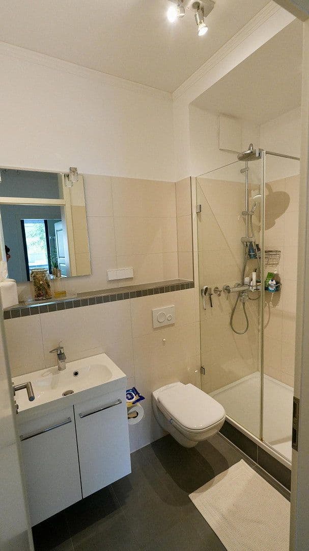 Pronájem bytu 4+1 102 m², Sonntagstr 28, Berlin, Berlín Pronájem bytu 4+1 102 m², Sonntagstr 28, Berlin, Berlín
