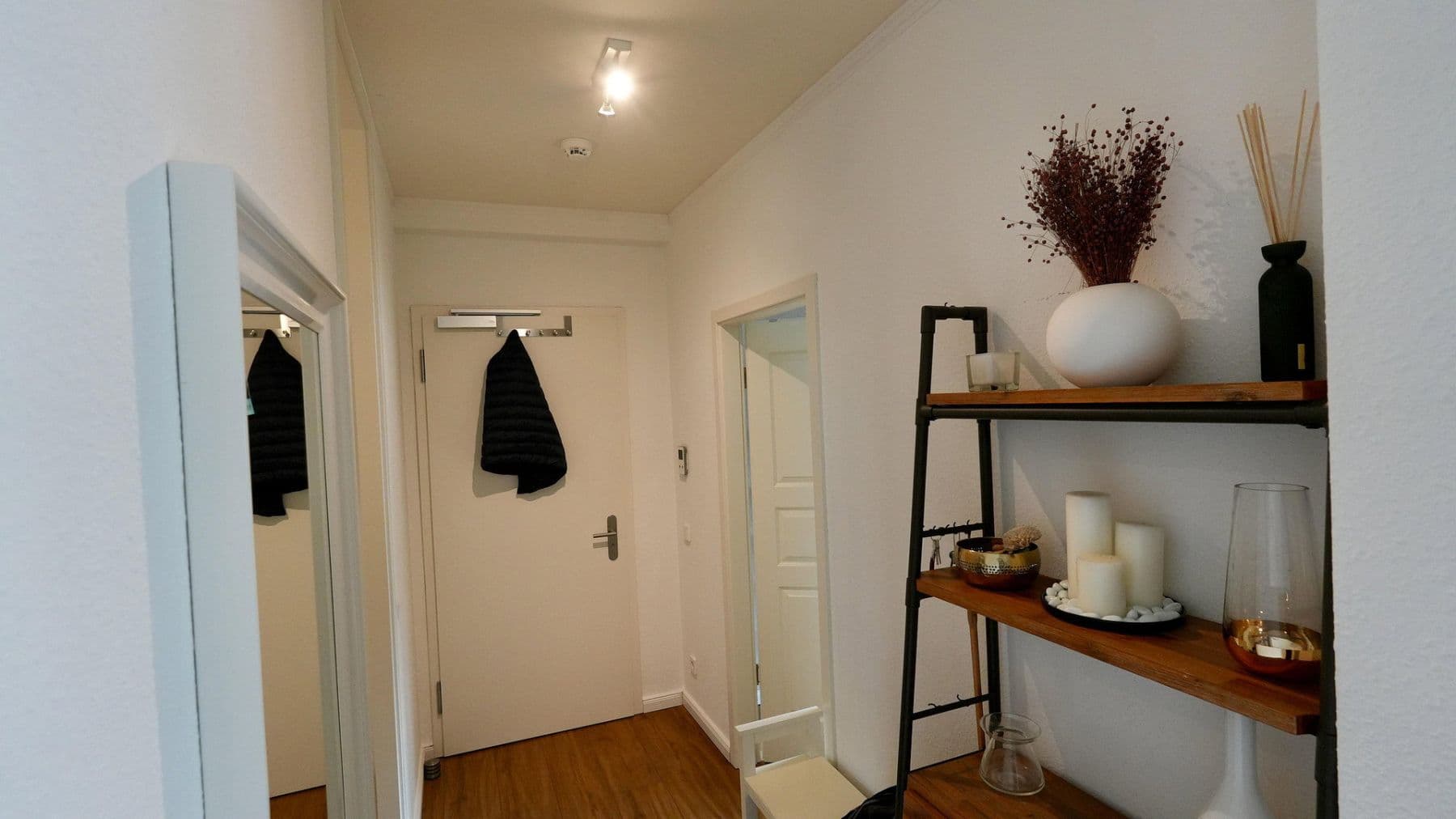 Pronájem bytu 4+1 102 m², Sonntagstr 28, Berlin, Berlín Pronájem bytu 4+1 102 m², Sonntagstr 28, Berlin, Berlín
