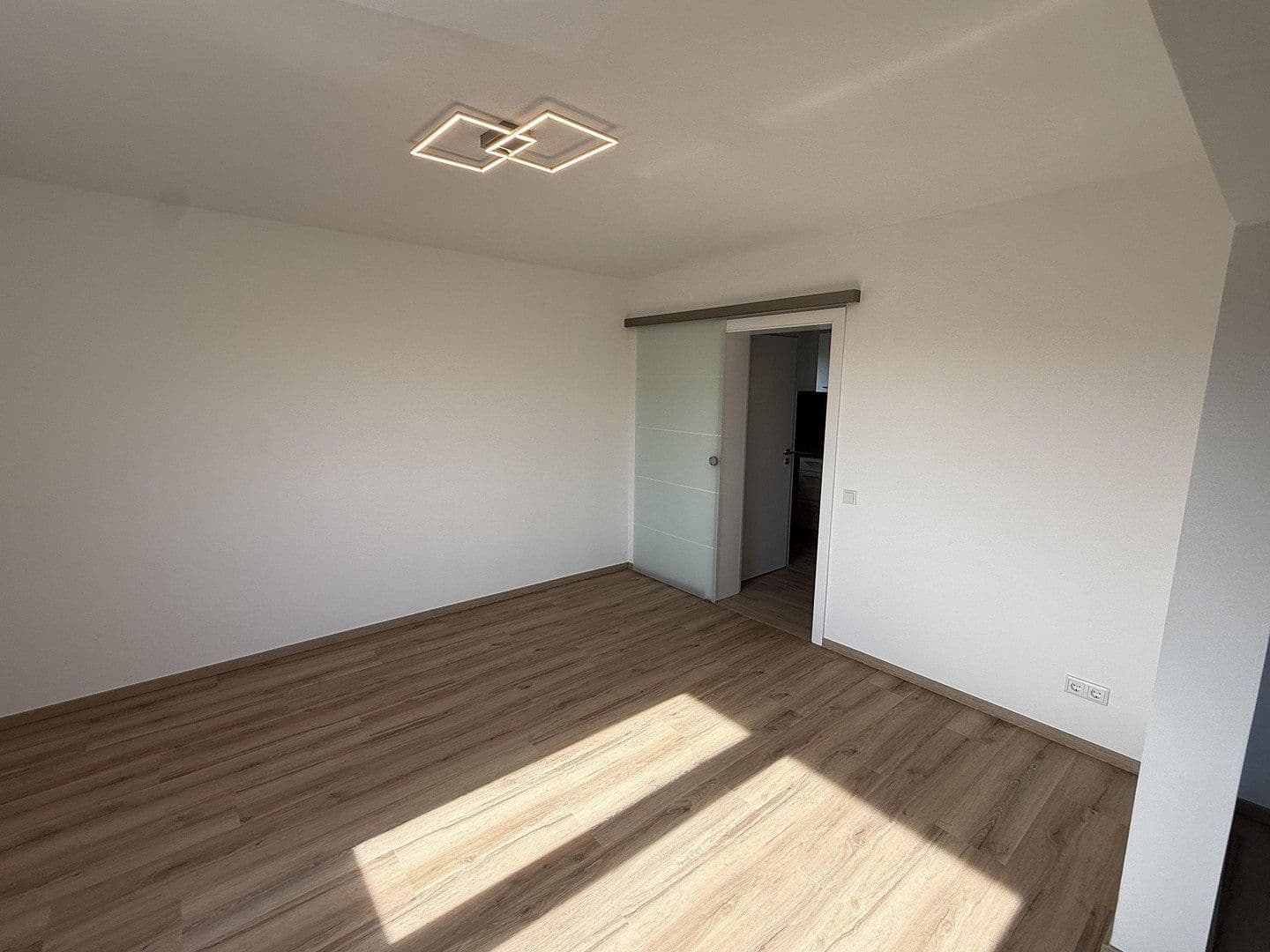 Pronájem bytu 3+1 88 m², Mammelzen, Porýní-Falc Pronájem bytu 3+1 88 m², Mammelzen, Porýní-Falc