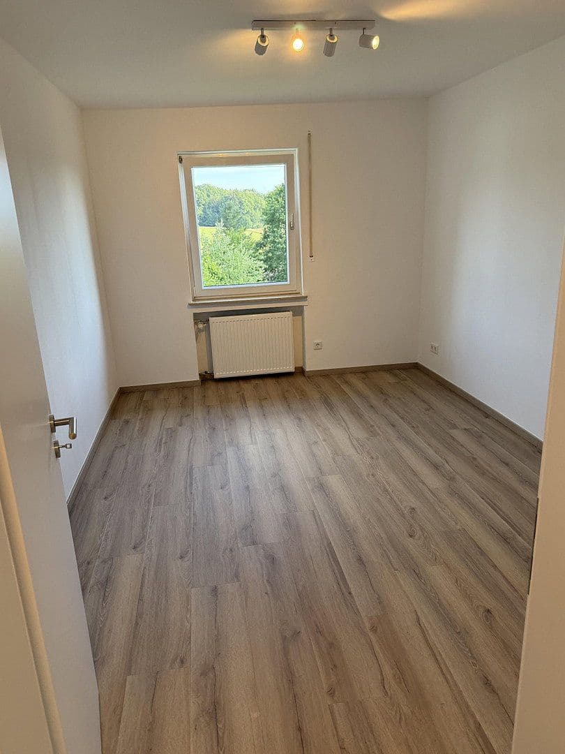 Pronájem bytu 3+1 88 m², Mammelzen, Porýní-Falc Pronájem bytu 3+1 88 m², Mammelzen, Porýní-Falc