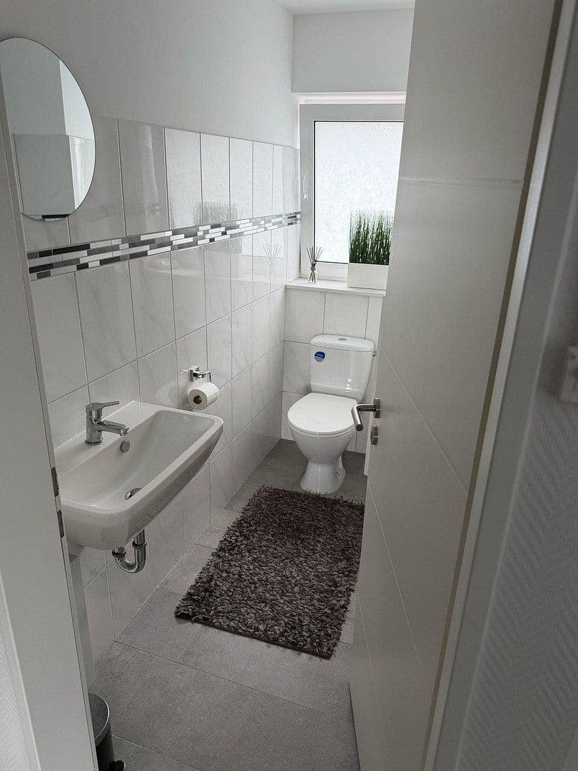Pronájem bytu 3+1 122 m², Bensbergerstr.31, Overath, Severní Porýní-Vestfálsko Pronájem bytu 3+1 122 m², Bensbergerstr.31, Overath, Severní Porýní-Vestfálsko
