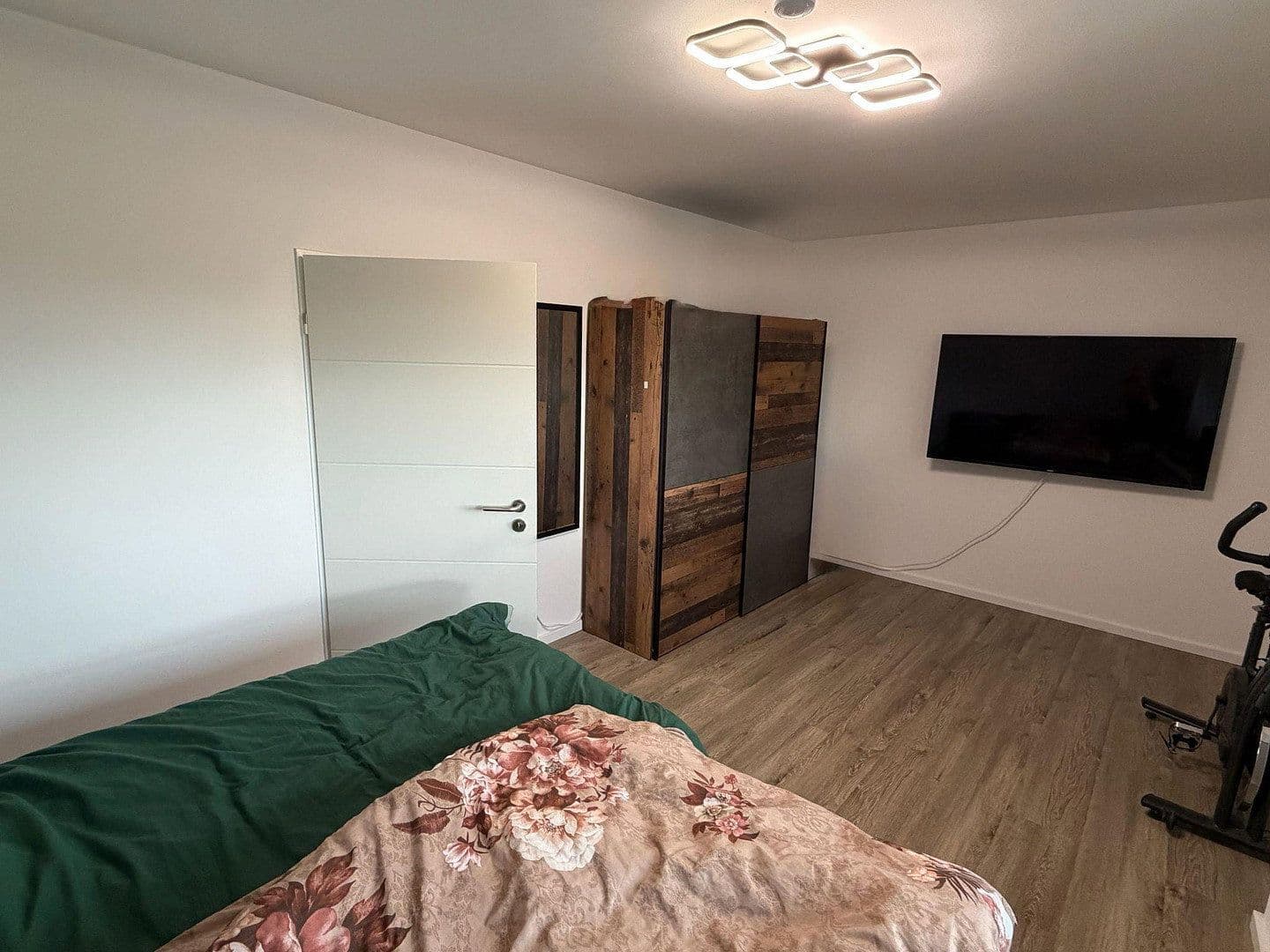 Pronájem bytu 3+1 122 m², Bensbergerstr.31, Overath, Severní Porýní-Vestfálsko Pronájem bytu 3+1 122 m², Bensbergerstr.31, Overath, Severní Porýní-Vestfálsko