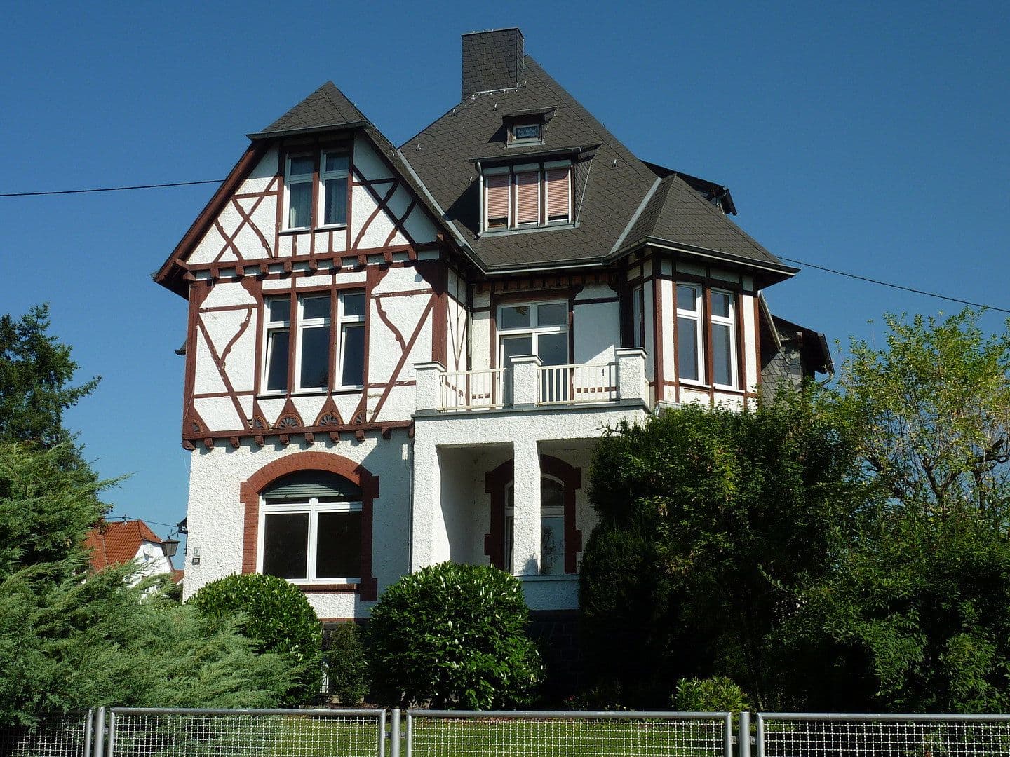 Pronájem bytu 3+1 120 m², Klosterstraße 19, Neuwied, Porýní-Falc Pronájem bytu 3+1 120 m², Klosterstraße 19, Neuwied, Porýní-Falc