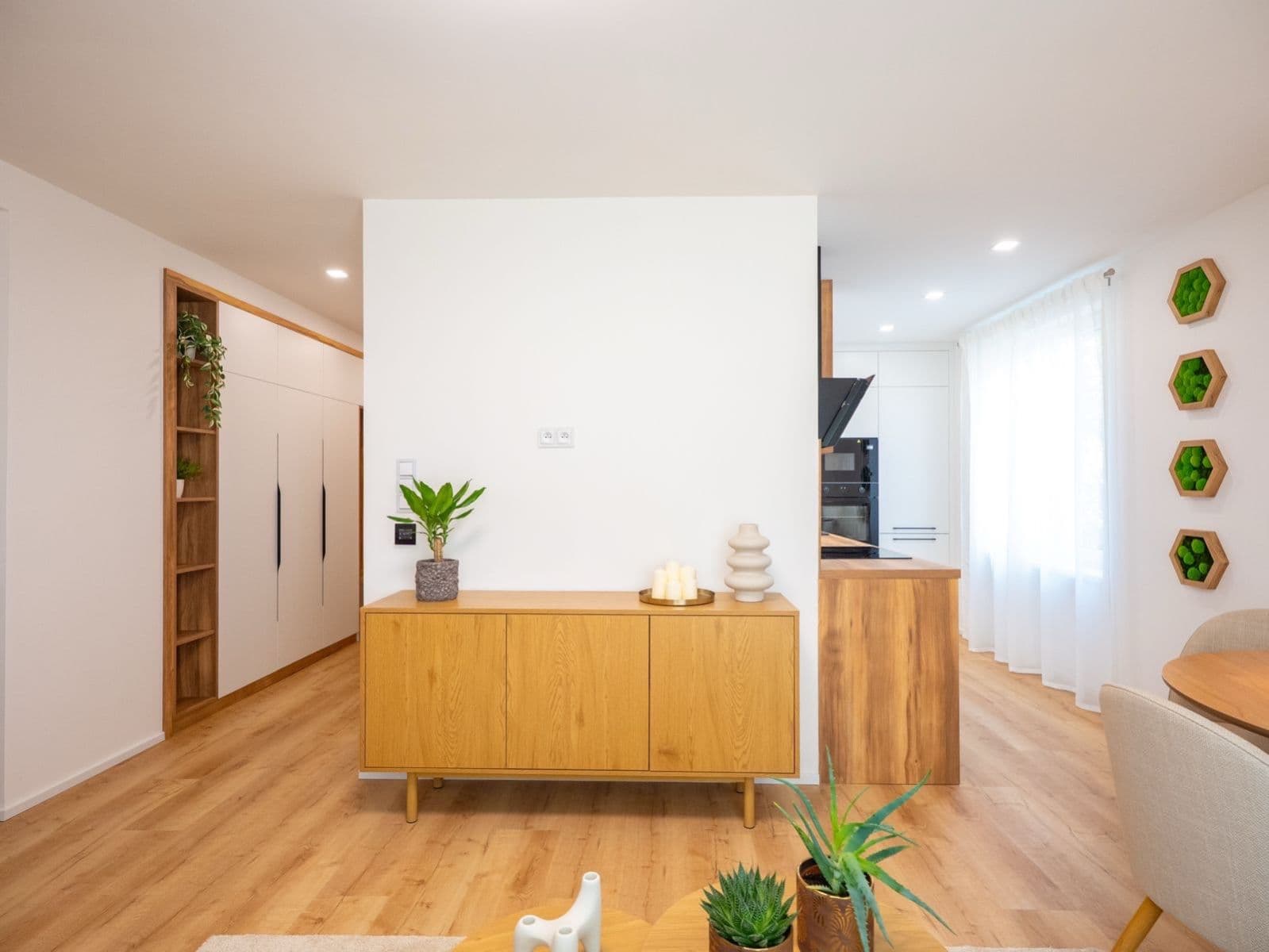 Prodej bytu 2+1 55 m², Na Radosti, Hořovice, Středočeský kraj Prodej bytu 2+1 55 m², Na Radosti, Hořovice, Středočeský kraj