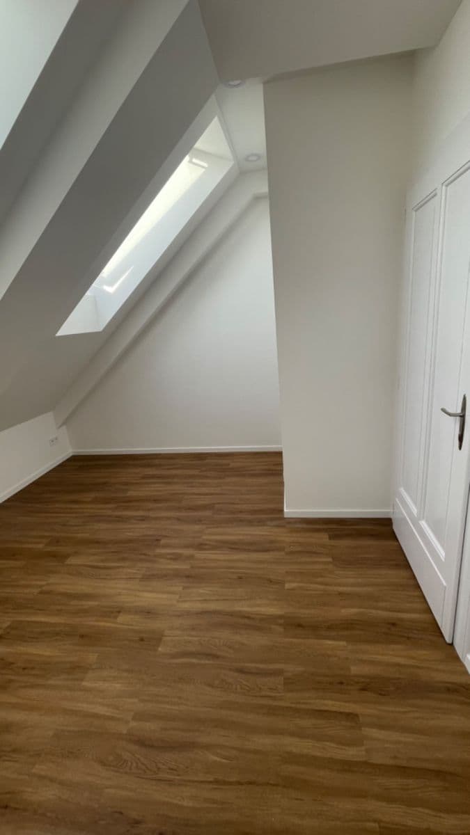 Pronájem bytu 2+1 45 m², Nikoly Tesly, Praha, Praha Pronájem bytu 2+1 45 m², Nikoly Tesly, Praha, Praha