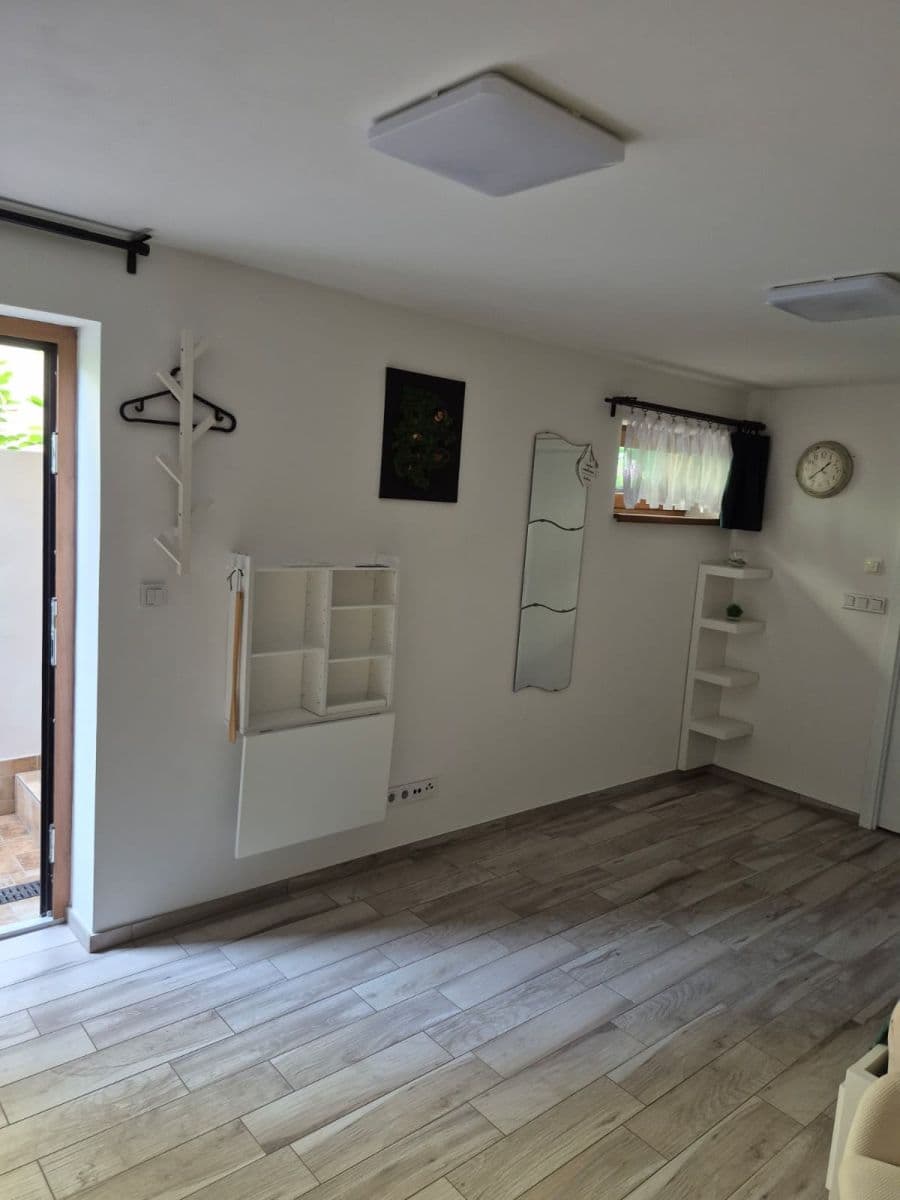 Pronájem kanceláře 25 m², Kostelecká, Praha, Praha Pronájem kanceláře 25 m², Kostelecká, Praha, Praha