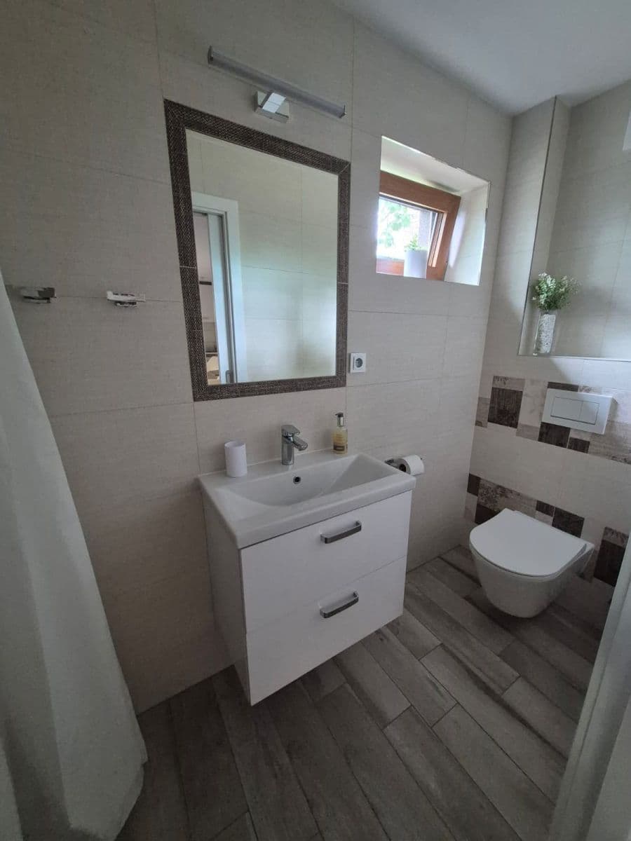 Pronájem kanceláře 25 m², Kostelecká, Praha, Praha Pronájem kanceláře 25 m², Kostelecká, Praha, Praha