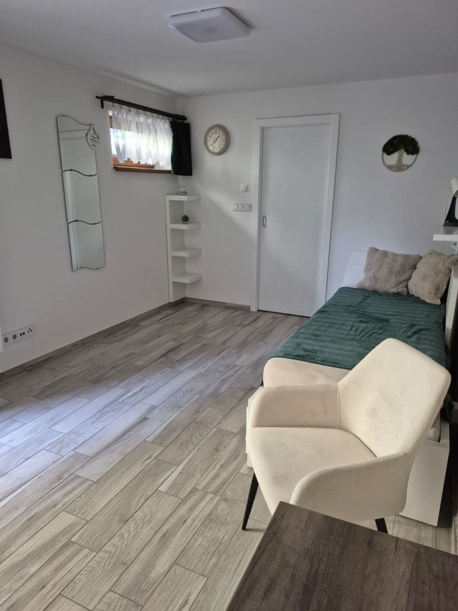 Pronájem kanceláře 25 m², Kostelecká, Praha, Praha Pronájem kanceláře 25 m², Kostelecká, Praha, Praha