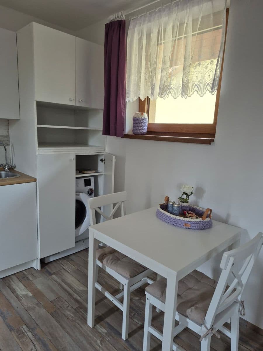 Pronájem kanceláře 25 m², Kostelecká, Praha, Praha Pronájem kanceláře 25 m², Kostelecká, Praha, Praha