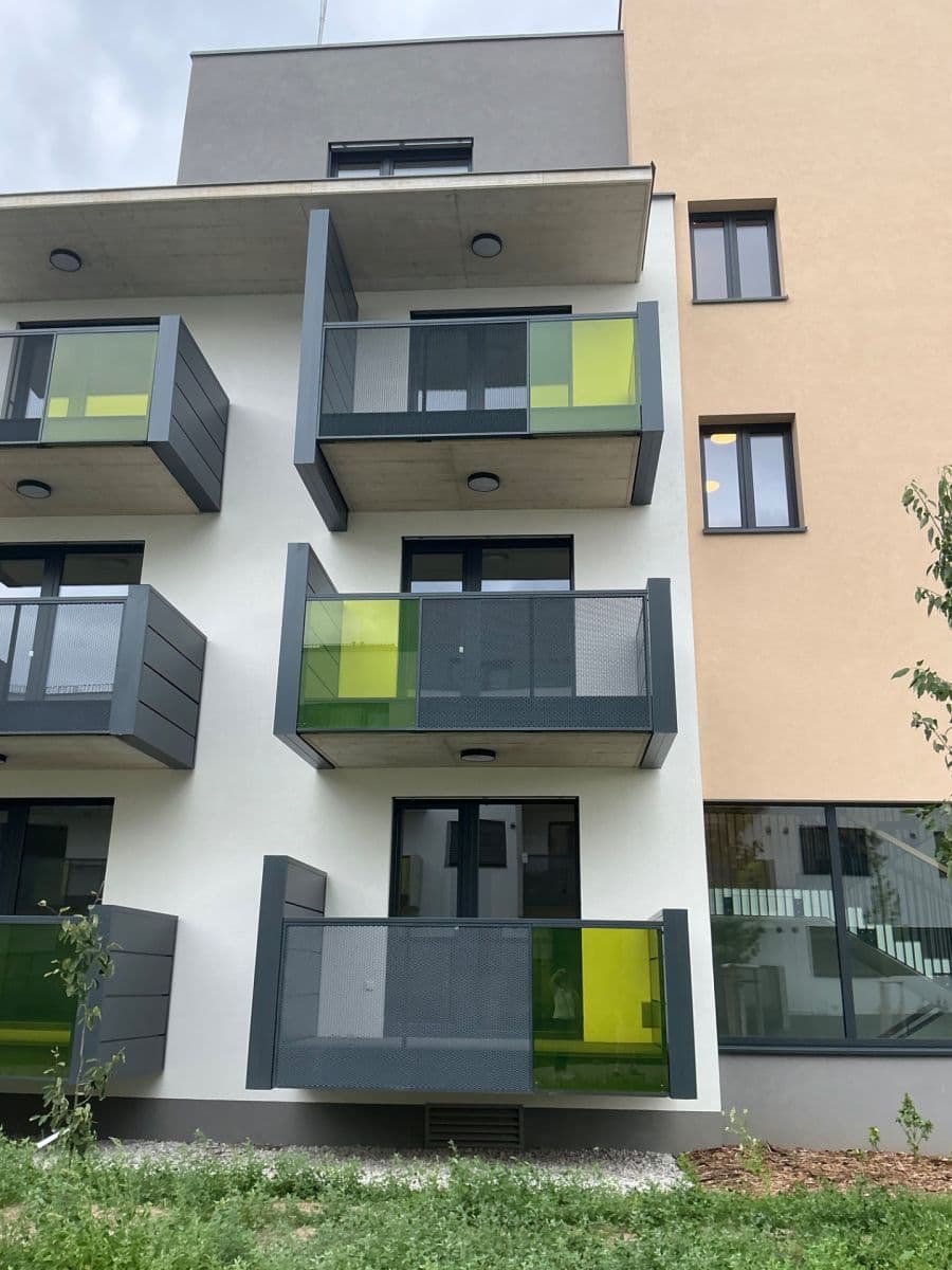 Pronájem bytu 1+kk 35 m², Nebřenická, Praha, Praha Pronájem bytu 1+kk 35 m², Nebřenická, Praha, Praha