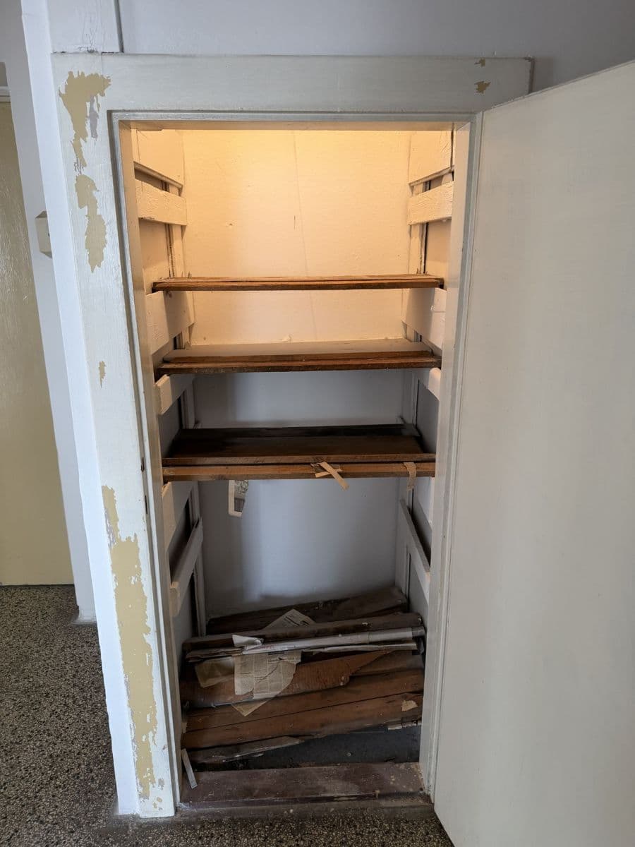 Prodej bytu 2+1 80 m², Bílina, Ústecký kraj Prodej bytu 2+1 80 m², Bílina, Ústecký kraj