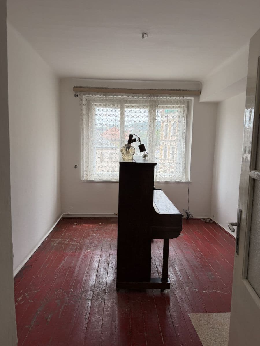 Prodej bytu 2+1 80 m², Bílina, Ústecký kraj Prodej bytu 2+1 80 m², Bílina, Ústecký kraj