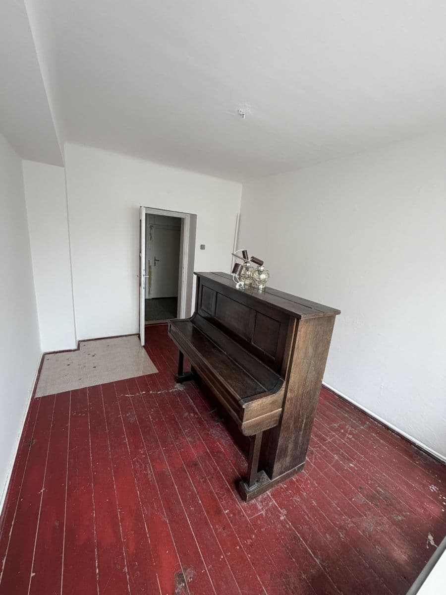 Prodej bytu 2+1 80 m², Bílina, Ústecký kraj Prodej bytu 2+1 80 m², Bílina, Ústecký kraj