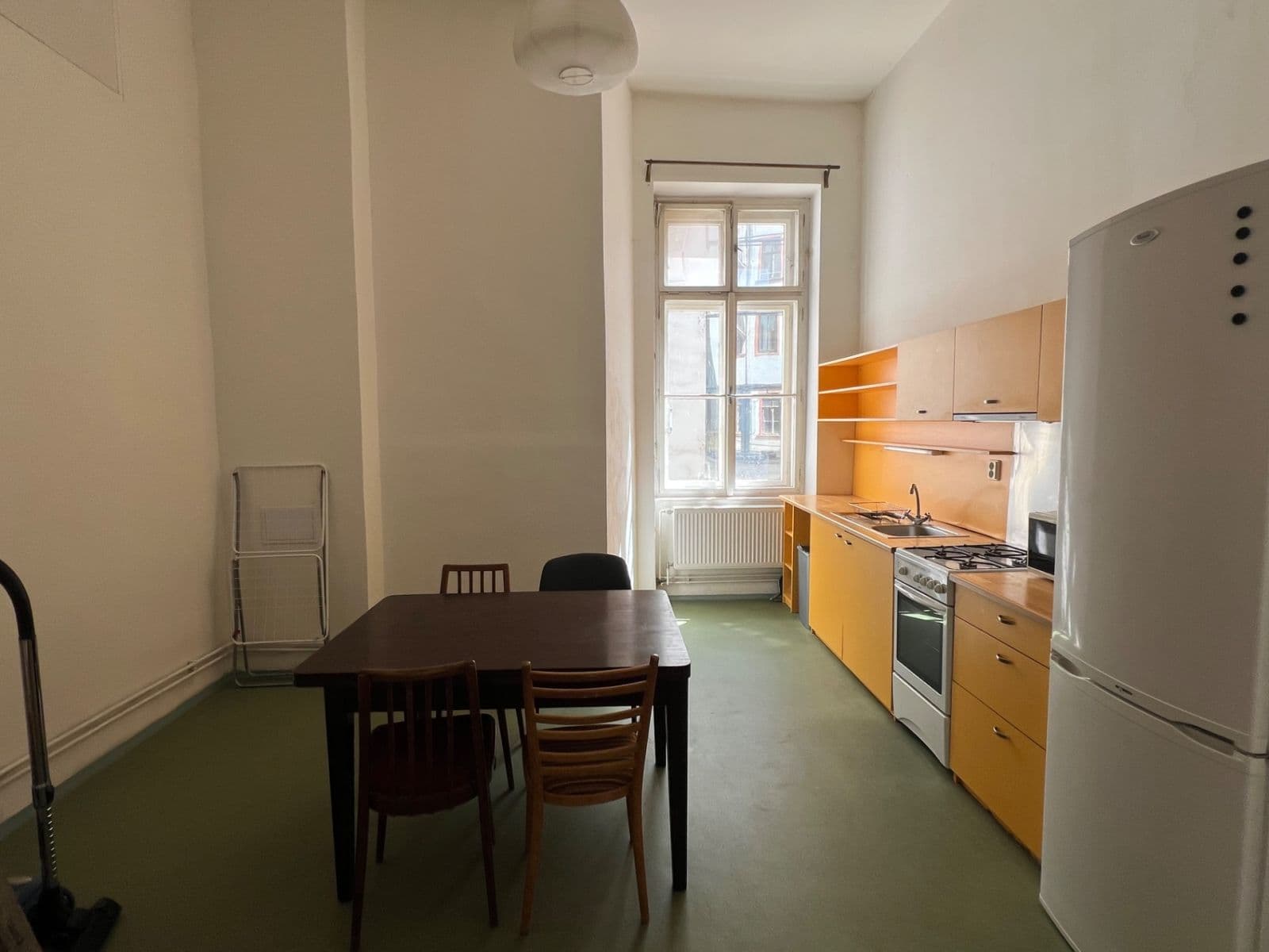 Pronájem bytu 2+1 94 m², náměstí Svobody, Brno, Jihomoravský kraj Pronájem bytu 2+1 94 m², náměstí Svobody, Brno, Jihomoravský kraj