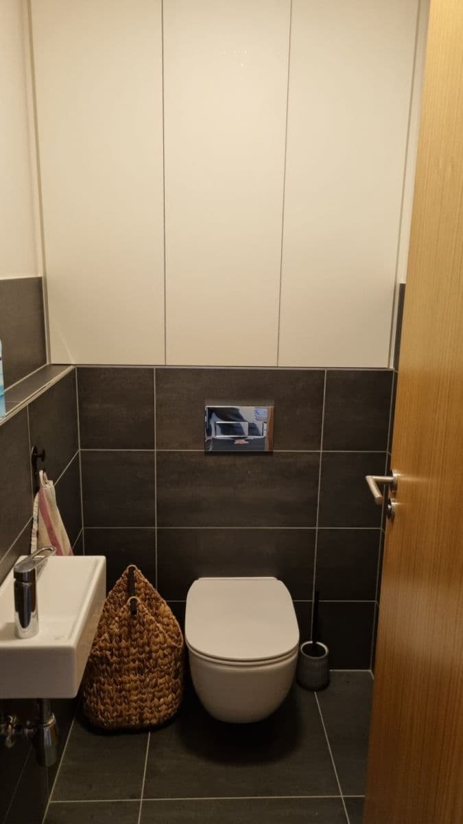 Pronájem bytu 3+kk 99 m², K Beranovu, Praha, Praha Pronájem bytu 3+kk 99 m², K Beranovu, Praha, Praha