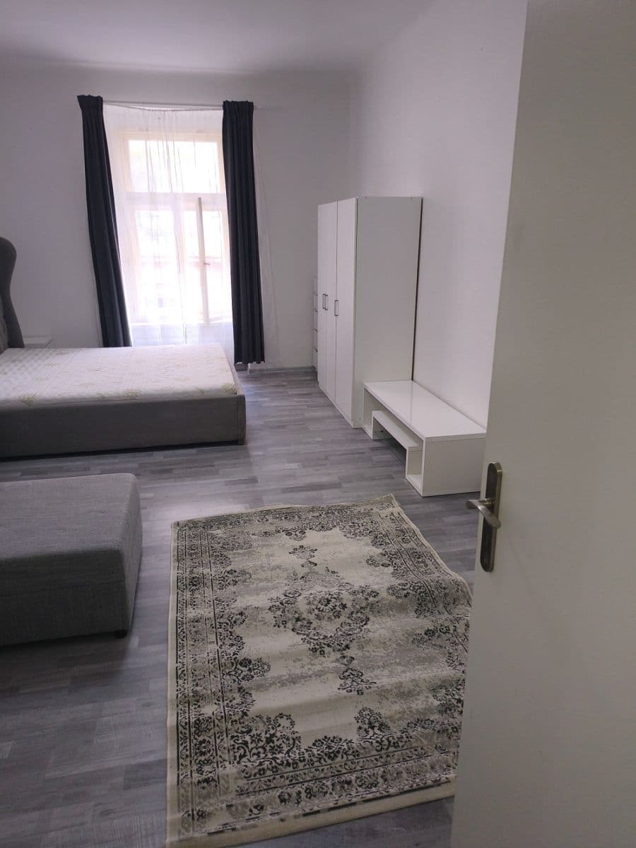 Pronájem bytu 1+1 38 m², Seifertova, Praha, Praha Pronájem bytu 1+1 38 m², Seifertova, Praha, Praha