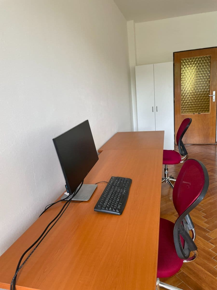 Pronájem bytu 3+1 24 m², Volyňská, Praha, Praha Pronájem bytu 3+1 24 m², Volyňská, Praha, Praha