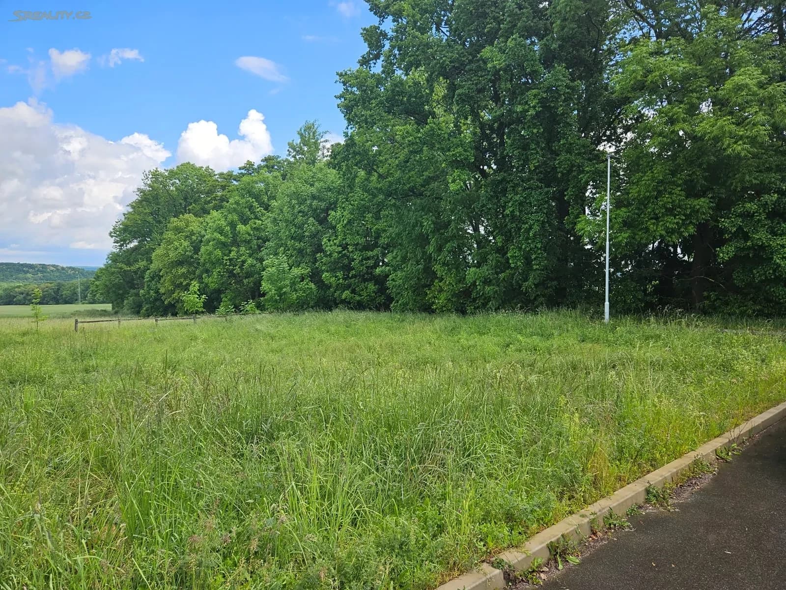 Prodej pozemku 914 m², Skuhrov, Středočeský kraj Prodej pozemku 914 m², Skuhrov, Středočeský kraj