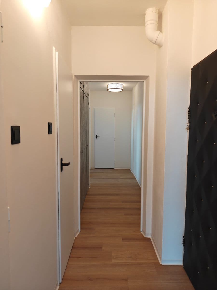 Pronájem bytu 3+1 66 m², Bedřichovská, Praha, Praha Pronájem bytu 3+1 66 m², Bedřichovská, Praha, Praha