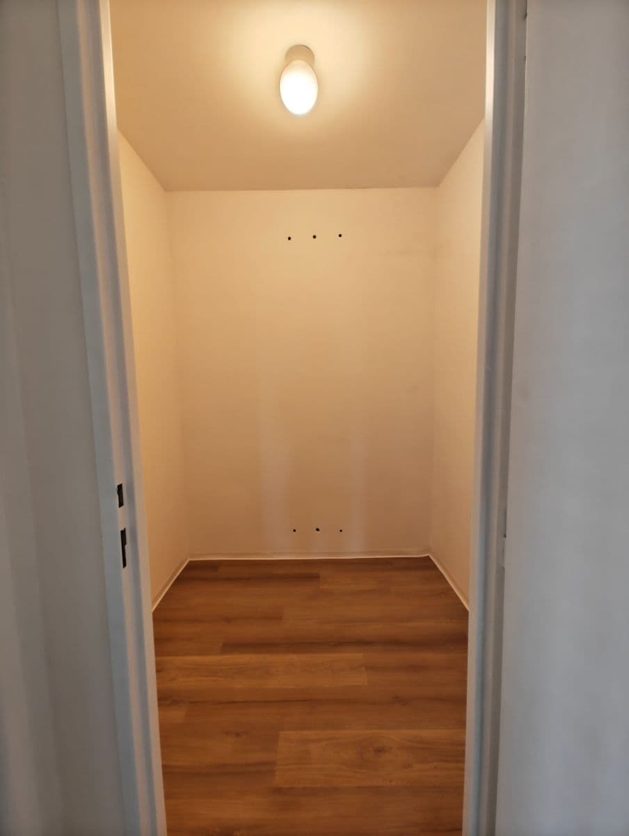 Pronájem bytu 3+1 66 m², Bedřichovská, Praha, Praha Pronájem bytu 3+1 66 m², Bedřichovská, Praha, Praha