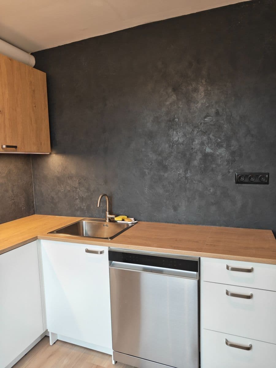 Pronájem bytu 3+1 66 m², Bedřichovská, Praha, Praha Pronájem bytu 3+1 66 m², Bedřichovská, Praha, Praha