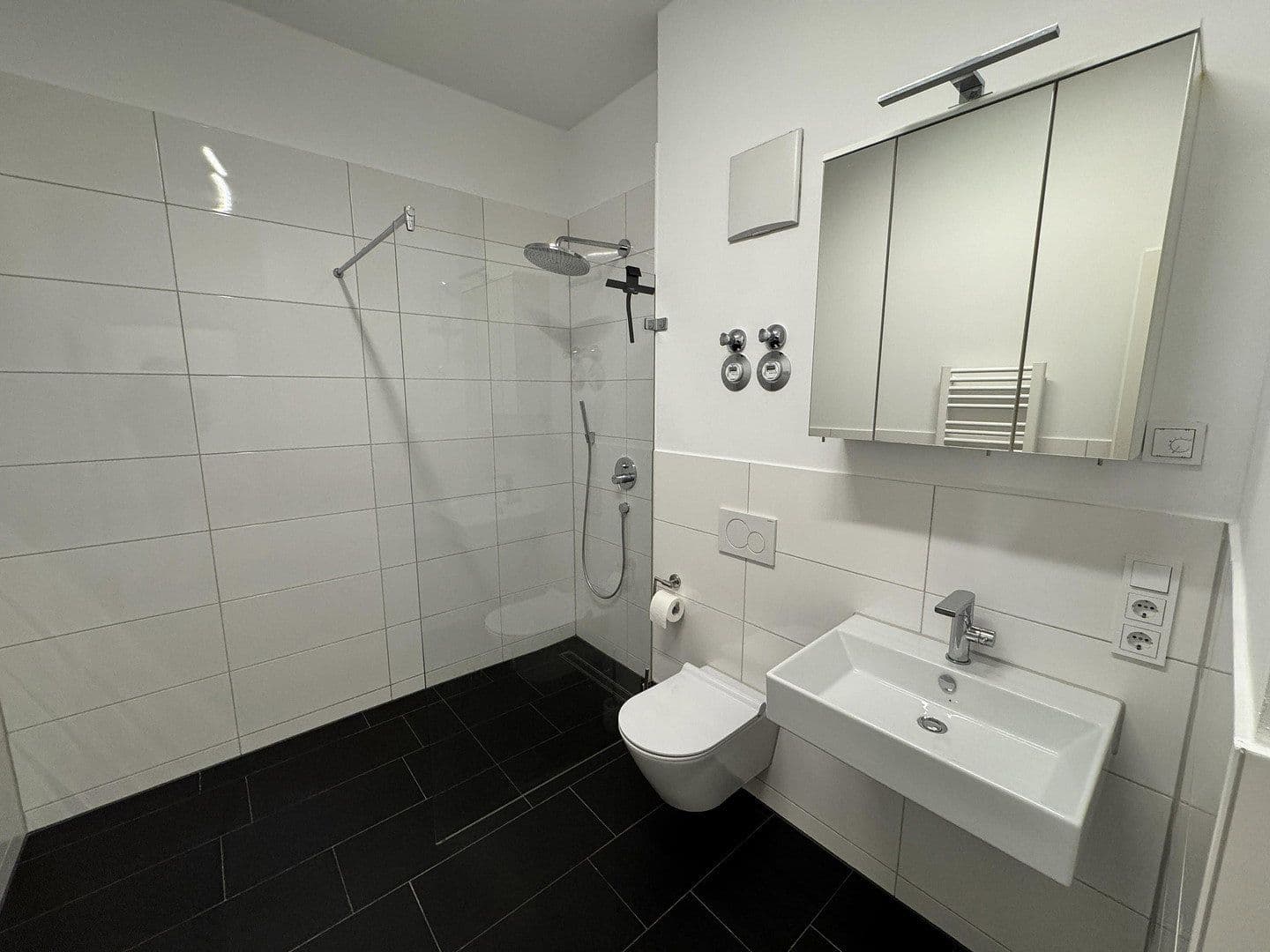 Prodej bytu 2+1 56 m², Falkertstr. 4, Stuttgart, Bádensko-Württembersko Prodej bytu 2+1 56 m², Falkertstr. 4, Stuttgart, Bádensko-Württembersko