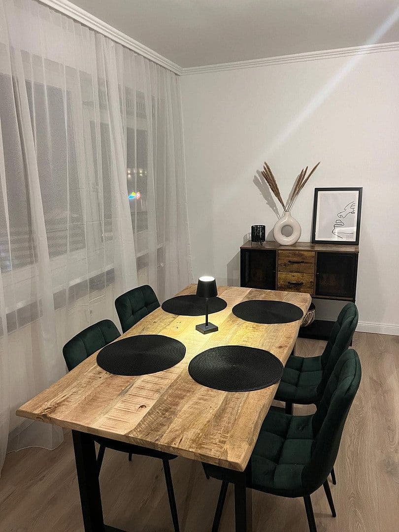 Pronájem bytu 2+1 70 m², Frankfurterstraße 30, Wiesbaden, Hessen Pronájem bytu 2+1 70 m², Frankfurterstraße 30, Wiesbaden, Hessen