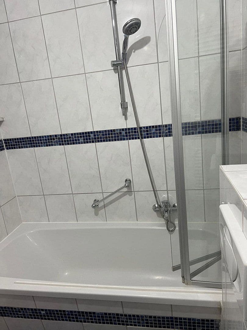 Pronájem bytu 2+1 70 m², Frankfurterstraße 30, Wiesbaden, Hessen Pronájem bytu 2+1 70 m², Frankfurterstraße 30, Wiesbaden, Hessen