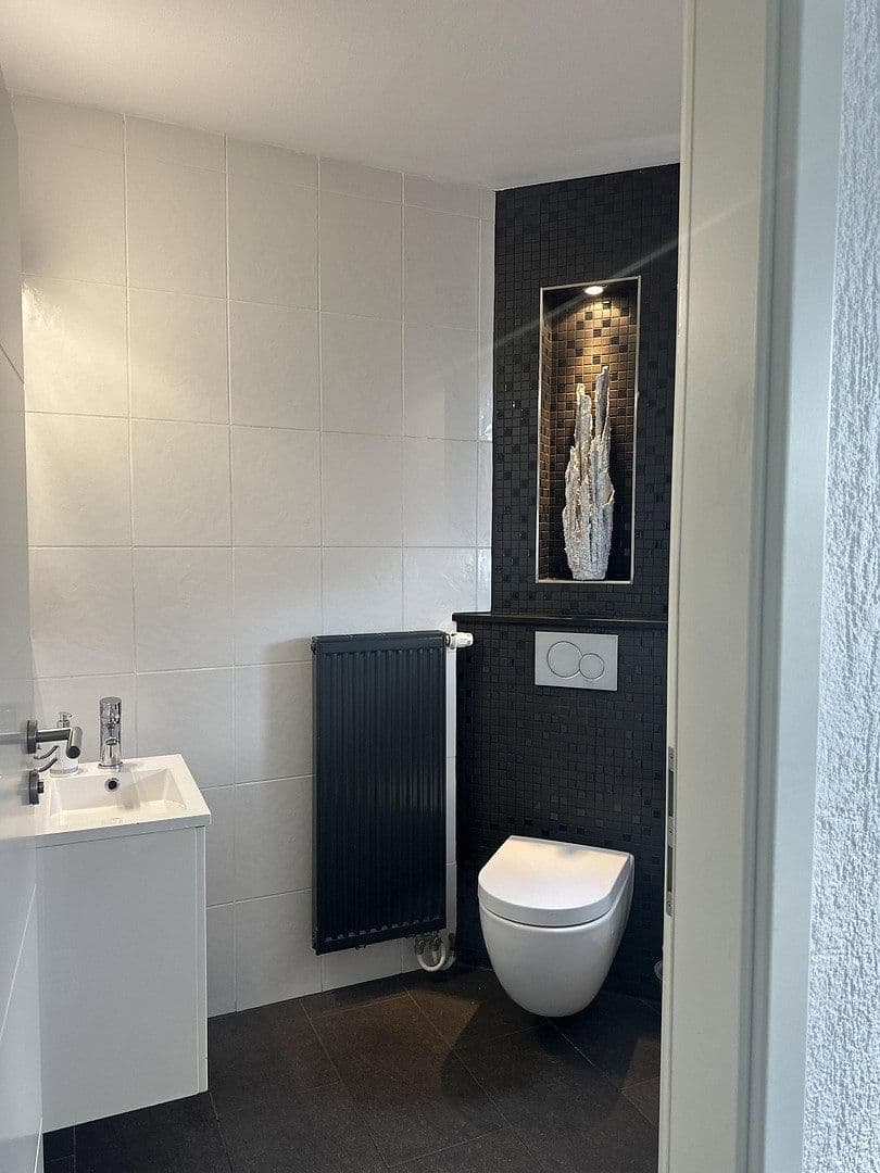 Prodej domu 128 m², pozemek 450 m², Wildberg, Bádensko-Württembersko Prodej domu 128 m², pozemek 450 m², Wildberg, Bádensko-Württembersko