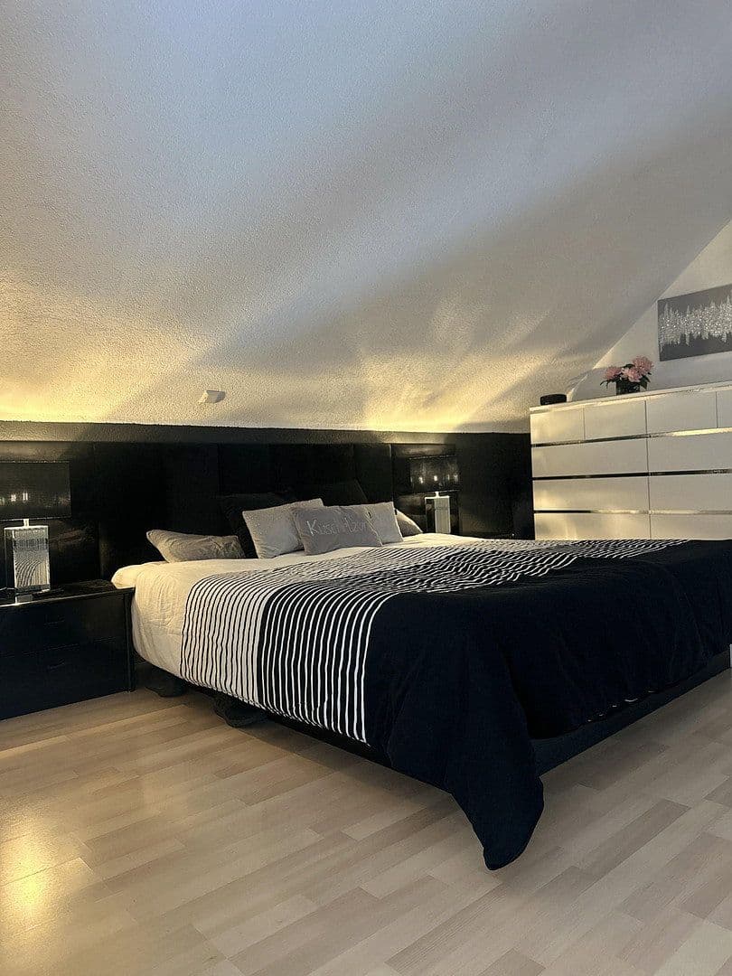 Prodej domu 128 m², pozemek 450 m², Wildberg, Bádensko-Württembersko Prodej domu 128 m², pozemek 450 m², Wildberg, Bádensko-Württembersko