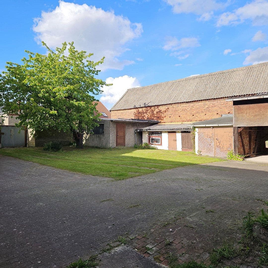 Prodej domu 150 m², pozemek 5.000 m², Dorfstraße 15, Jerichow, Sasko-Anhaltsko Prodej domu 150 m², pozemek 5.000 m², Dorfstraße 15, Jerichow, Sasko-Anhaltsko