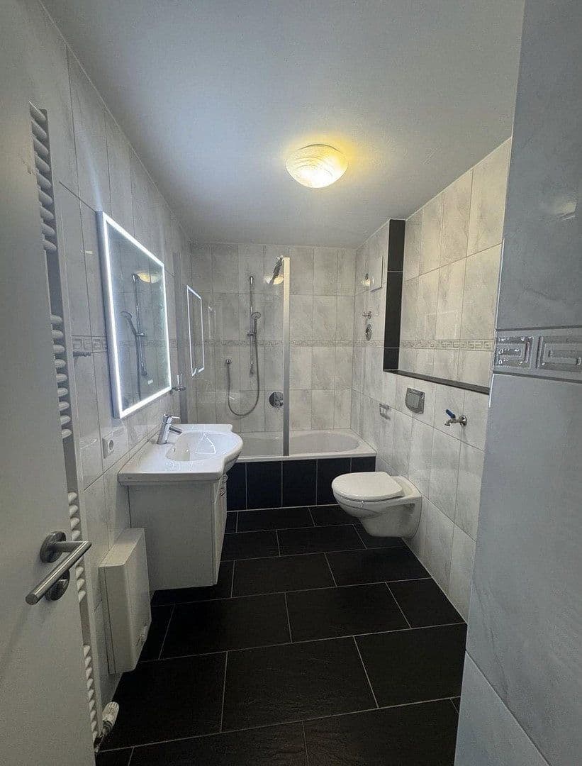 Prodej bytu 1+kk 79 m², Kaiserslautern, Porýní-Falc Prodej bytu 1+kk 79 m², Kaiserslautern, Porýní-Falc