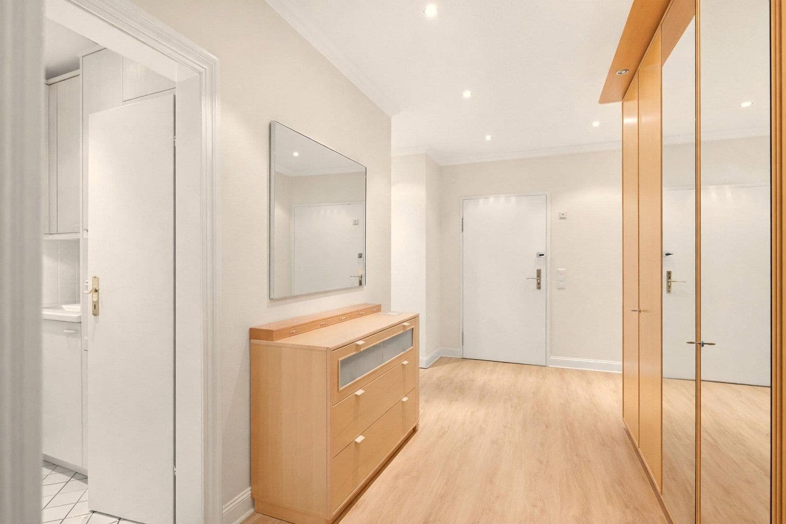 Prodej bytu 3+1 131 m², Am Hirschsprung 62, Berlin, Berlín Prodej bytu 3+1 131 m², Am Hirschsprung 62, Berlin, Berlín