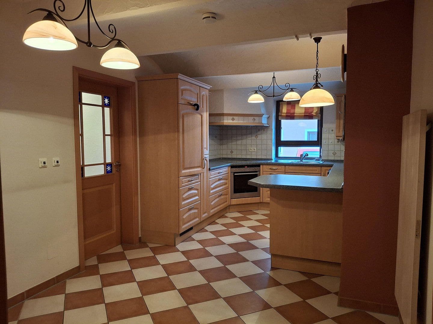 Prodej domu 159 m², pozemek 300 m², Dorfstr. 52, Haundorf, Bavorsko Prodej domu 159 m², pozemek 300 m², Dorfstr. 52, Haundorf, Bavorsko